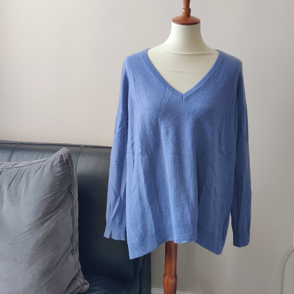 Hi low Cashmere sweater - Picture 3 of 6